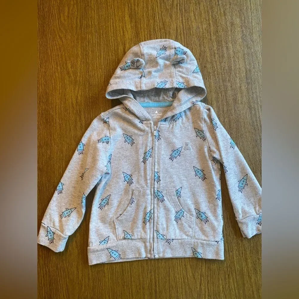 Gap zip up hoodie size 18-24 months